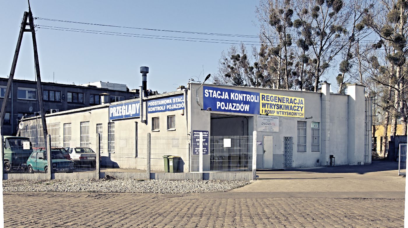 Widok naszej stacji i warsztatu od ulicy Zakrzowskiej